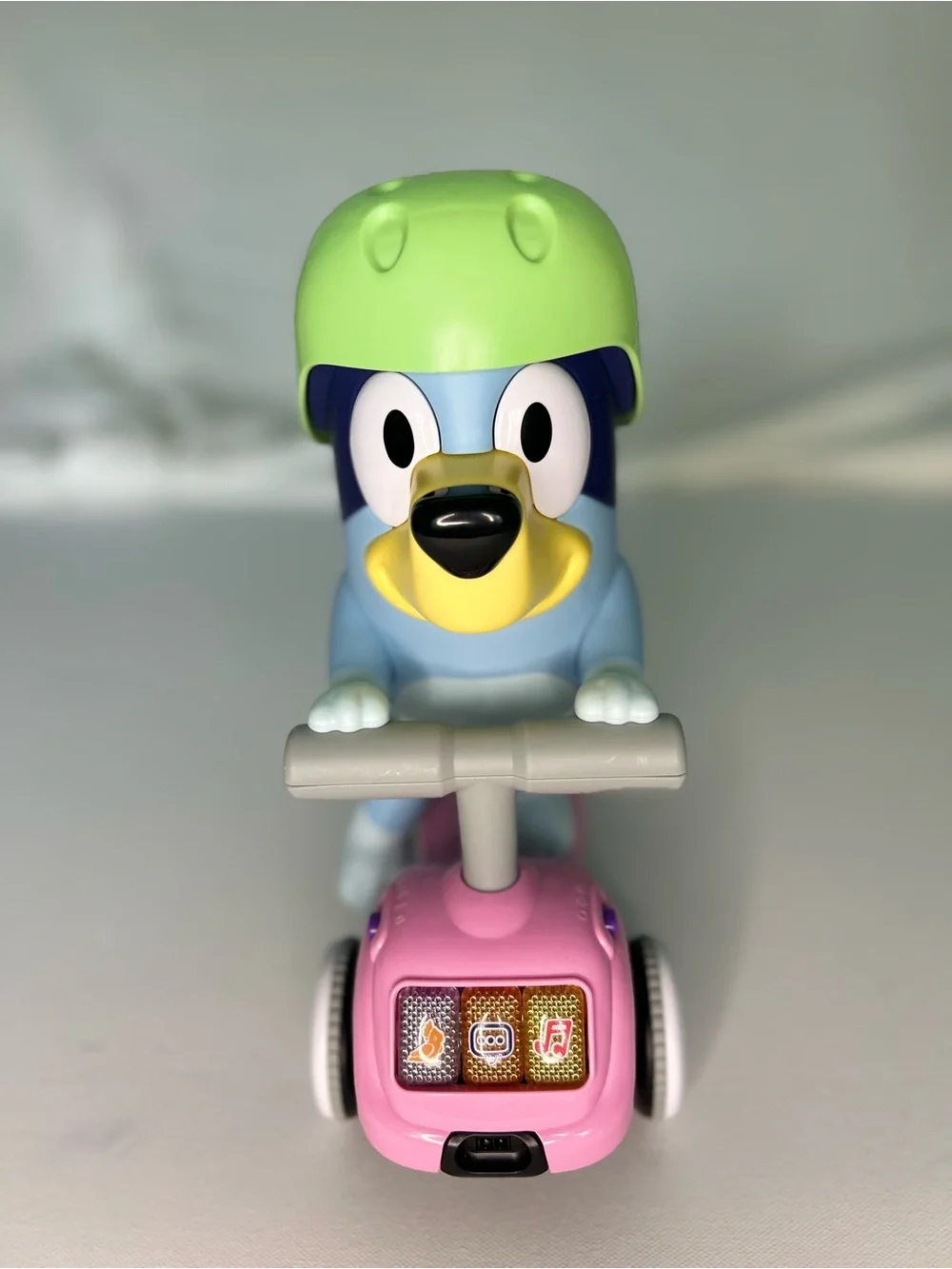 VTech Bluey Scooter Time Moving Electronic Toy Figure
